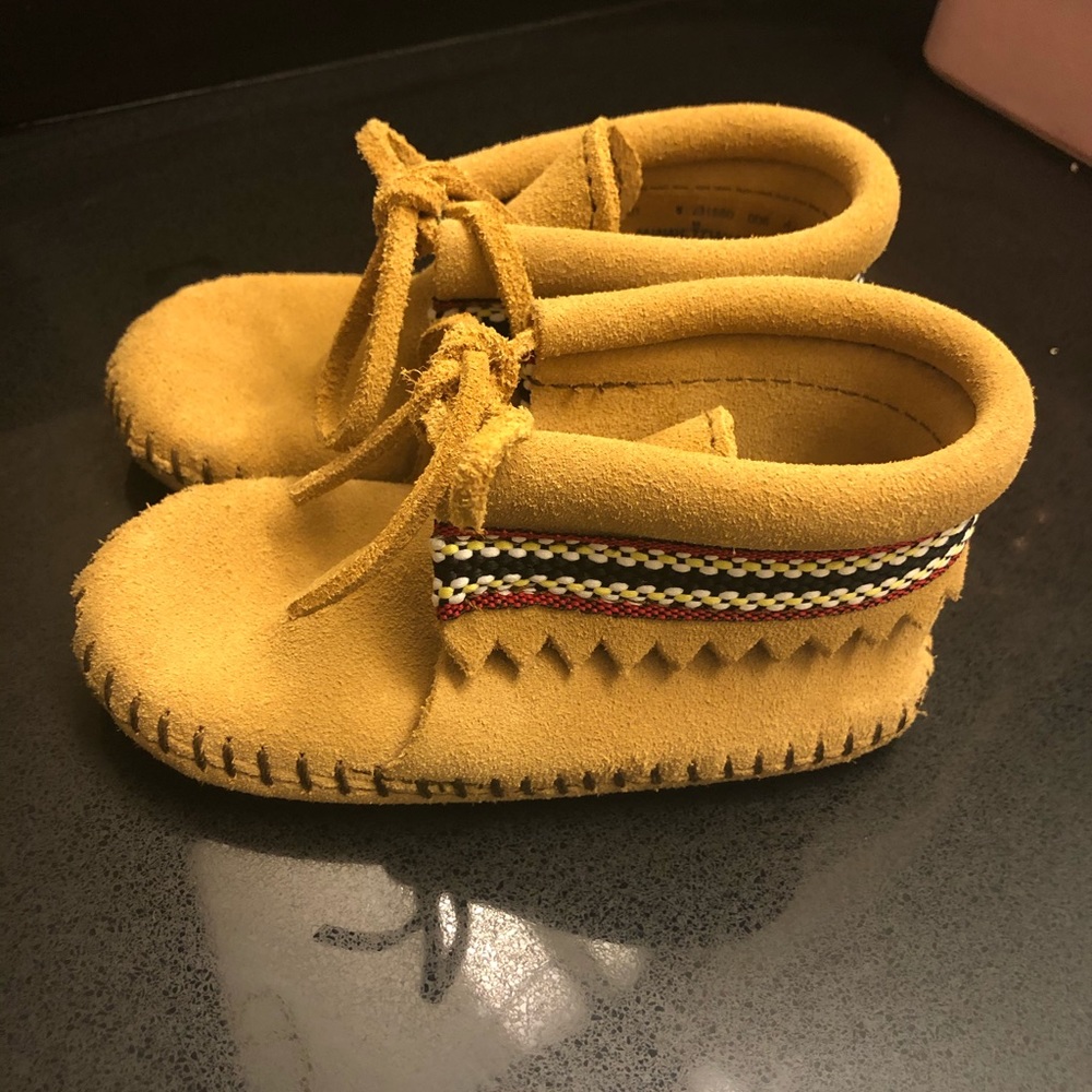 Kids moccasin boots